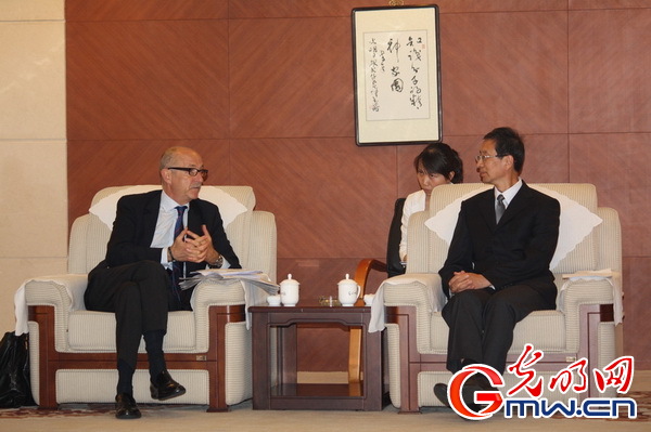 胡占凡总编辑会见意大利议会“中国之友”协会代表团