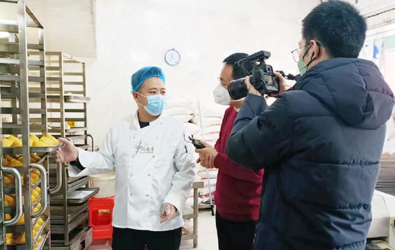中国记协网刊发光明网记者“新春走基层”采访手记：深入挖掘才能找到好故事